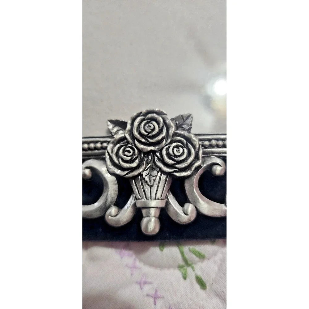 Stunning intricate rose embellished pewter 4 x 6 picture frame, durable felt
